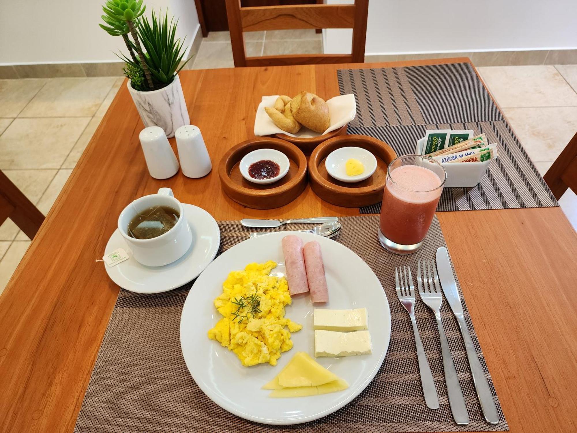Casa Galapagos By Hostal Fragata Puerto Ayora  Bagian luar foto