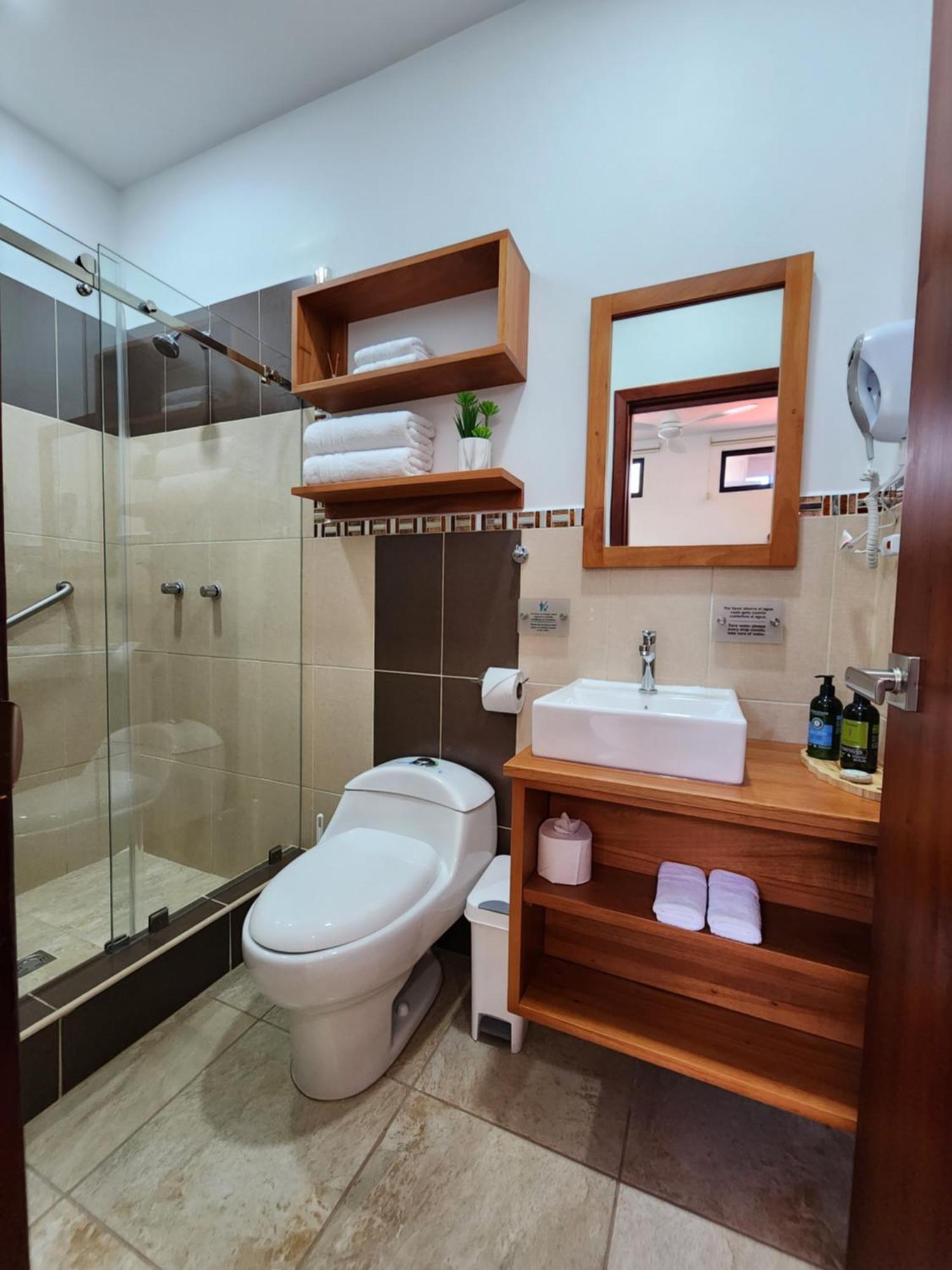 Casa Galapagos By Hostal Fragata Puerto Ayora  Bagian luar foto